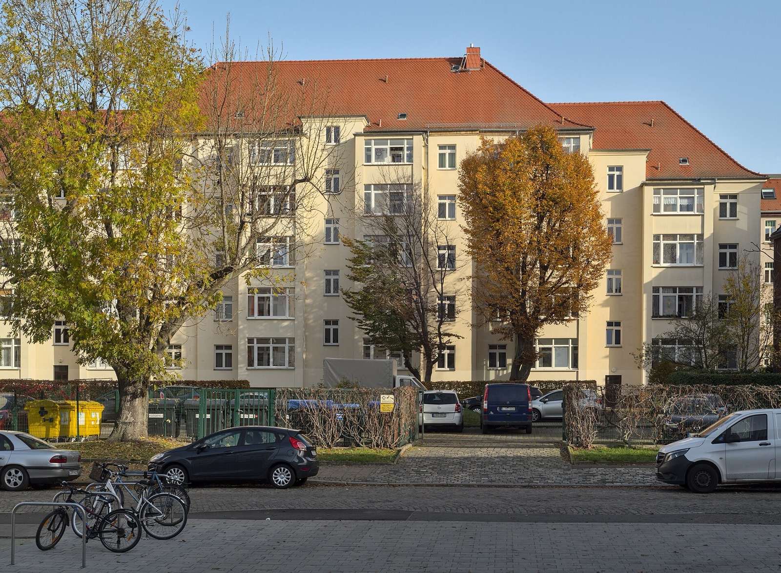 Vom Mietshaus zu Eigentumswohnungen: Was Aufteilen verfahrensrechtlich verlangt